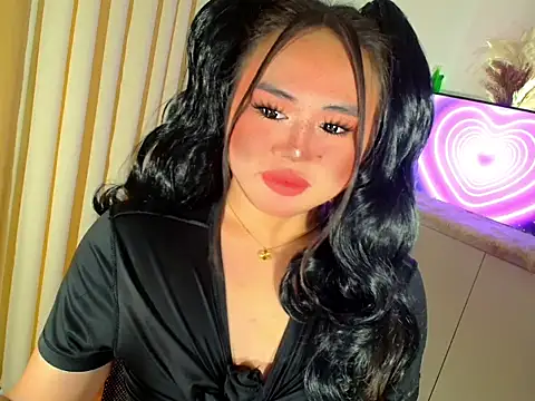 ursexy ceciliaxx online show from May 26, 2026, 3:43 pm