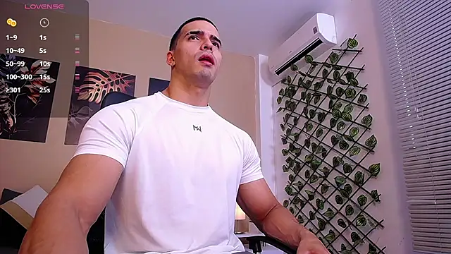 Snapshot of ChristopherBlack_ chatting on December 20, 2025, 1:14 pm ChristopherBlack online show from December 20, 2025, 1:14 pm