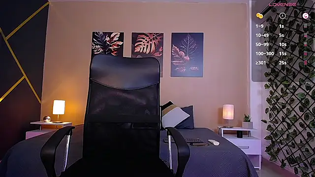 Snapshot of ChristopherBlack_ chatting on February 12, 2026, 1:11 pm ChristopherBlack online show from February 12, 2026, 1:11 pm