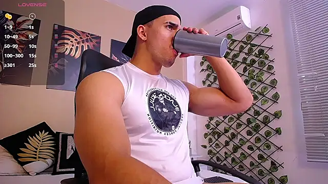 Snapshot of ChristopherBlack_ chatting on January 10, 2026, 1:28 pm ChristopherBlack online show from January 10, 2026, 1:28 pm