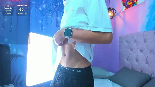 MaxiWildd online show from March 31, 2026, 1:13 pm