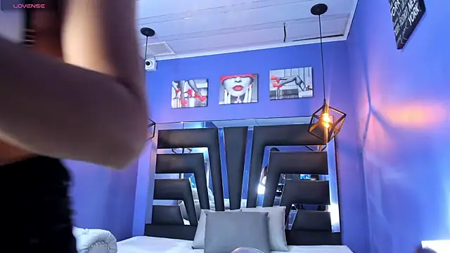 anne-brown13 online show from November 11, 2025, 4:46 pm