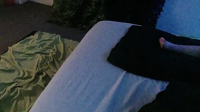 Wir2002Paar online show from November 23, 2025, 9:08 am