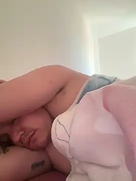 michael877675 online show from October 1, 2025, 4:11 pm