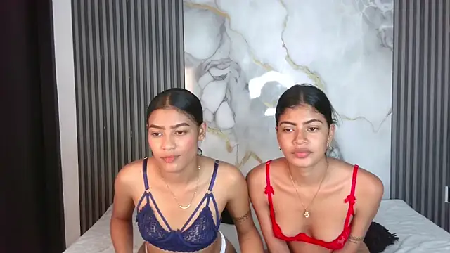 Snapshot of TifanyandLisa chatting on November 27, 2025, 7:36 pm TifanyandLisa online show from November 27, 2025, 7:36 pm