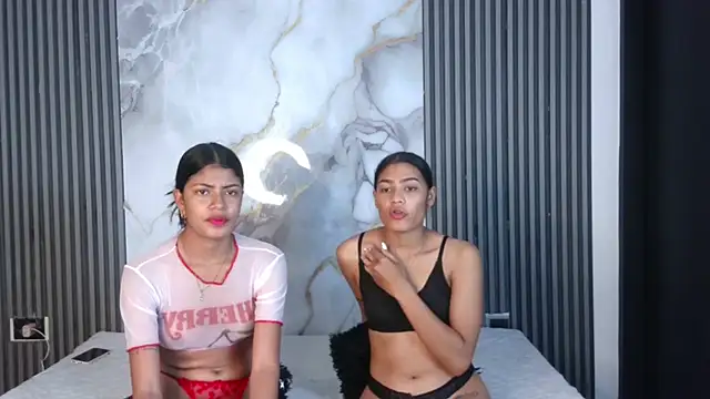 Snapshot of TifanyandLisa chatting on November 28, 2025, 8:53 pm TifanyandLisa online show from November 28, 2025, 8:53 pm