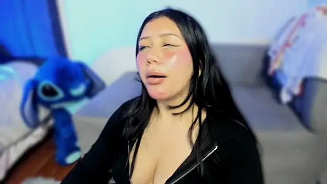 snow doll online show from April 19, 2026, 9:17 pm