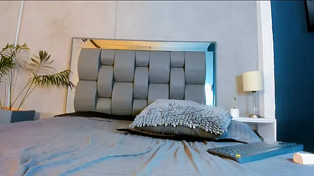 niko kael online show from March 4, 2026, 3:36 am