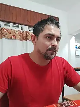 Snapshot of Bradd_32 chatting on May 22, 2026, 2:42 am Bradd 32 online show from May 22, 2026, 2:42 am