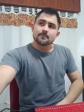 Snapshot of Bradd_32 chatting on June 8, 2026, 3:18 am Bradd 32 online show from June 8, 2026, 3:18 am