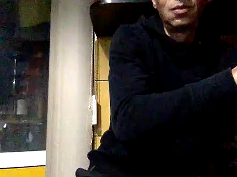 adiluci1 online show from October 26, 2025, 2:56 am