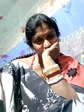 Savita992 online show from November 5, 2025, 10:24 pm