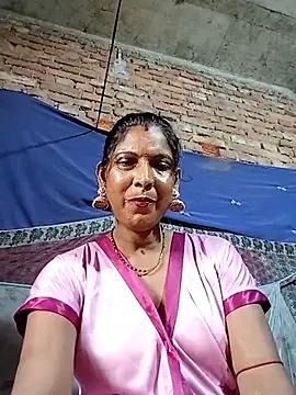 Snapshot of Savita992 chatting on July 14, 2026, 5:12 am Savita992 online show from July 14, 2026, 5:12 am