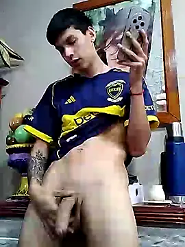 frankitocam4 online show from June 9, 2026, 3:24 pm