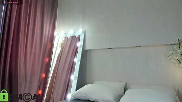 Adelina Bliss online show from April 20, 2026, 9:23 am