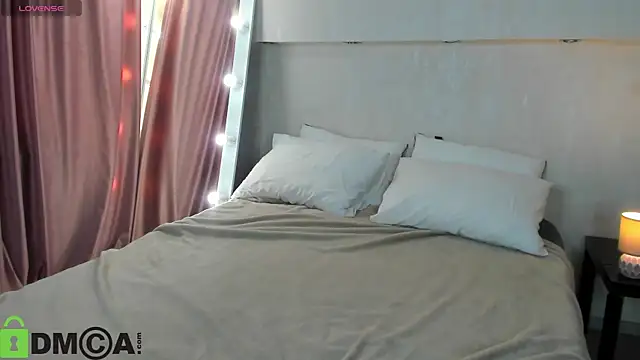 Snapshot of Adelina_Bliss chatting on April 27, 2026, 1:14 am Adelina Bliss online show from April 27, 2026, 1:14 am