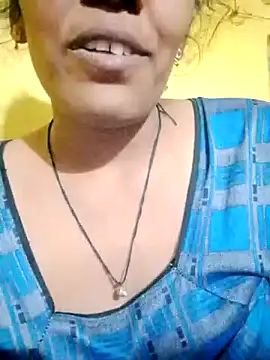 Daisygirl9 online show from October 17, 2025, 2:41 pm