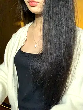 Nhinhi18 online show from November 18, 2025, 3:59 pm