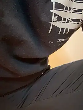 C-4bomb online show from October 4, 2025, 7:10 am