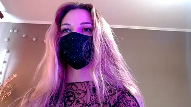 Iris lave online show from April 13, 2026, 2:43 pm