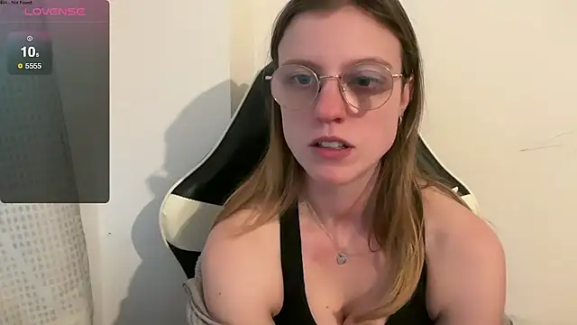 BustyKellyXXX online show from January 14, 2026, 3:04 pm