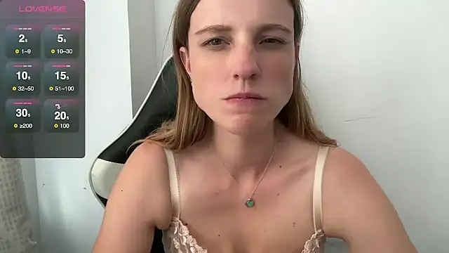 Snapshot of BustyKellyXXX chatting on September 30, 2025, 1:39 pm BustyKellyXXX online show from September 30, 2025, 1:39 pm