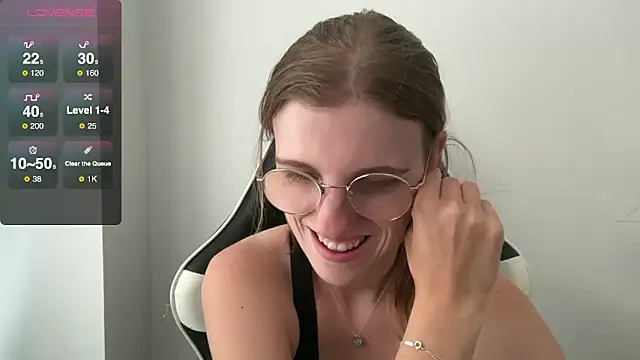 Snapshot of BustyKellyXXX chatting on September 19, 2025, 10:08 am BustyKellyXXX online show from September 19, 2025, 10:08 am