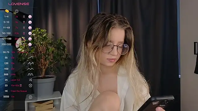 zegoii online show from September 19, 2025, 12:20 pm