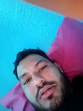 Snapshot of Frank0021 chatting on November 26, 2025, 2:00 am Frank0021 online show from November 26, 2025, 2:00 am