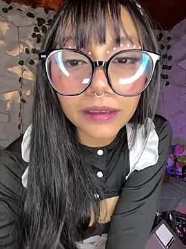 Snapshot of Maddy_w chatting on June 13, 2026, 3:48 am Maddy w online show from June 13, 2026, 3:48 am