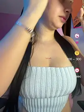 Snapshot of lucy_grey25 chatting on July 19, 2026, 5:53 pm lucy grey25 online show from July 19, 2026, 5:53 pm