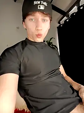 Logan sixxer online show from November 28, 2025, 3:34 pm