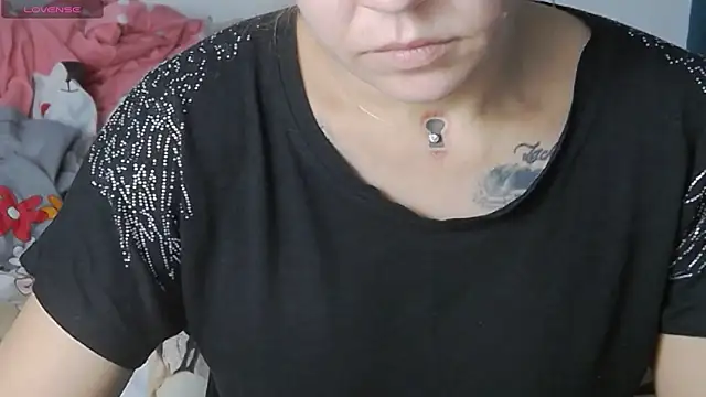 KatyNolann online show from October 17, 2025, 7:11 am
