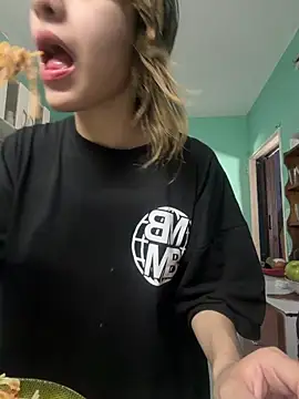 Snapshot of Babylovetiernax chatting on November 13, 2025, 3:38 pm Babylovetiernax online show from November 13, 2025, 3:38 pm