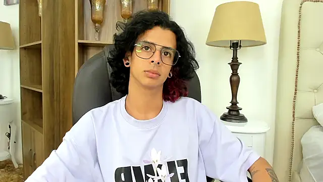 Ibratxandy online show from February 25, 2026, 7:25 pm