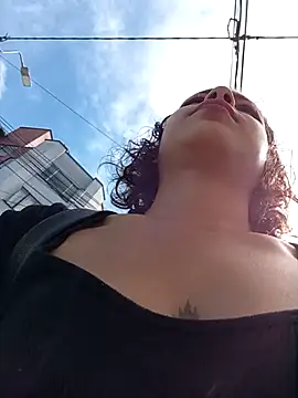 Snapshot of Tendercouple1 chatting on December 1, 2025, 2:51 pm Tendercouple1 online show from December 1, 2025, 2:51 pm