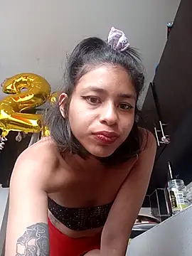 Snapshot of Tendercouple1 chatting on November 6, 2025, 8:35 pm Tendercouple1 online show from November 6, 2025, 8:35 pm