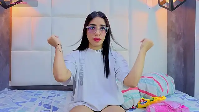 Rachel Donnelly online show from April 2, 2026, 1:13 am