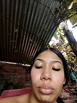 Snapshot of Rous-squir chatting on December 1, 2025, 12:39 pm Rous-squir online show from December 1, 2025, 12:39 pm