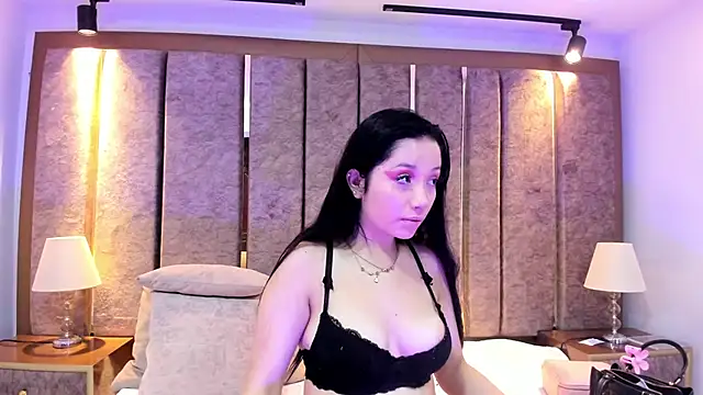 Snapshot of BarbieMonet chatting on November 6, 2025, 7:29 pm BarbieMonet online show from November 6, 2025, 7:29 pm