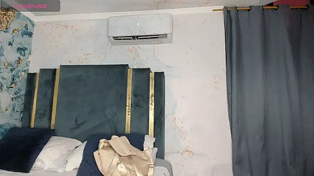 lesly cutee online show from April 9, 2026, 12:11 pm