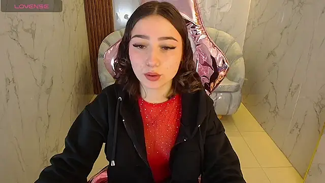 Snapshot of venuss09_s chatting on December 19, 2025, 1:24 pm venuss09 s online show from December 19, 2025, 1:24 pm