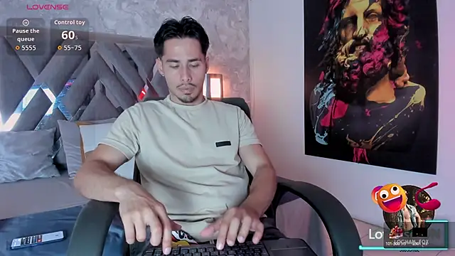 Snapshot of loghan_fox chatting on October 10, 2025, 3:29 am loghan fox online show from October 10, 2025, 3:29 am