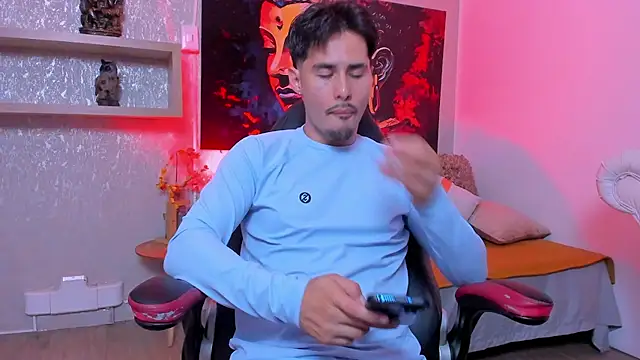 Snapshot of loghan_fox chatting on October 7, 2025, 3:40 am loghan fox online show from October 7, 2025, 3:40 am