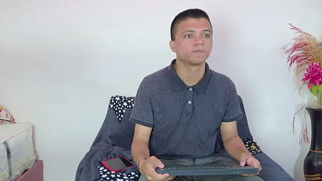 aly n sebas online show from April 19, 2026, 2:34 am