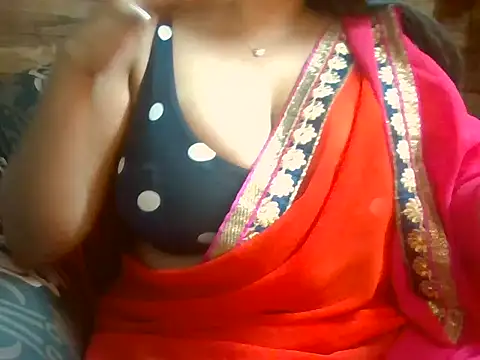 Snapshot of sassylisa chatting on May 3, 2026, 7:50 pm sassylisa online show from May 3, 2026, 7:50 pm