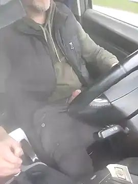 cazzoweb online show from April 12, 2026, 3:48 pm