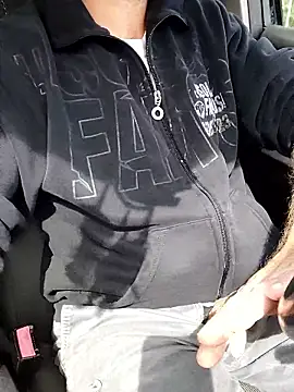 Snapshot of cazzoweb chatting on October 3, 2025, 10:28 am cazzoweb online show from October 3, 2025, 10:28 am