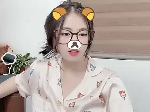 Snapshot of Amelia-babee chatting on September 13, 2025, 5:13 pm Amelia-babee online show from September 13, 2025, 5:13 pm