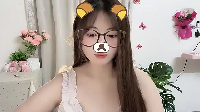 Amelia-babee online show from July 4, 2026, 1:04 pm